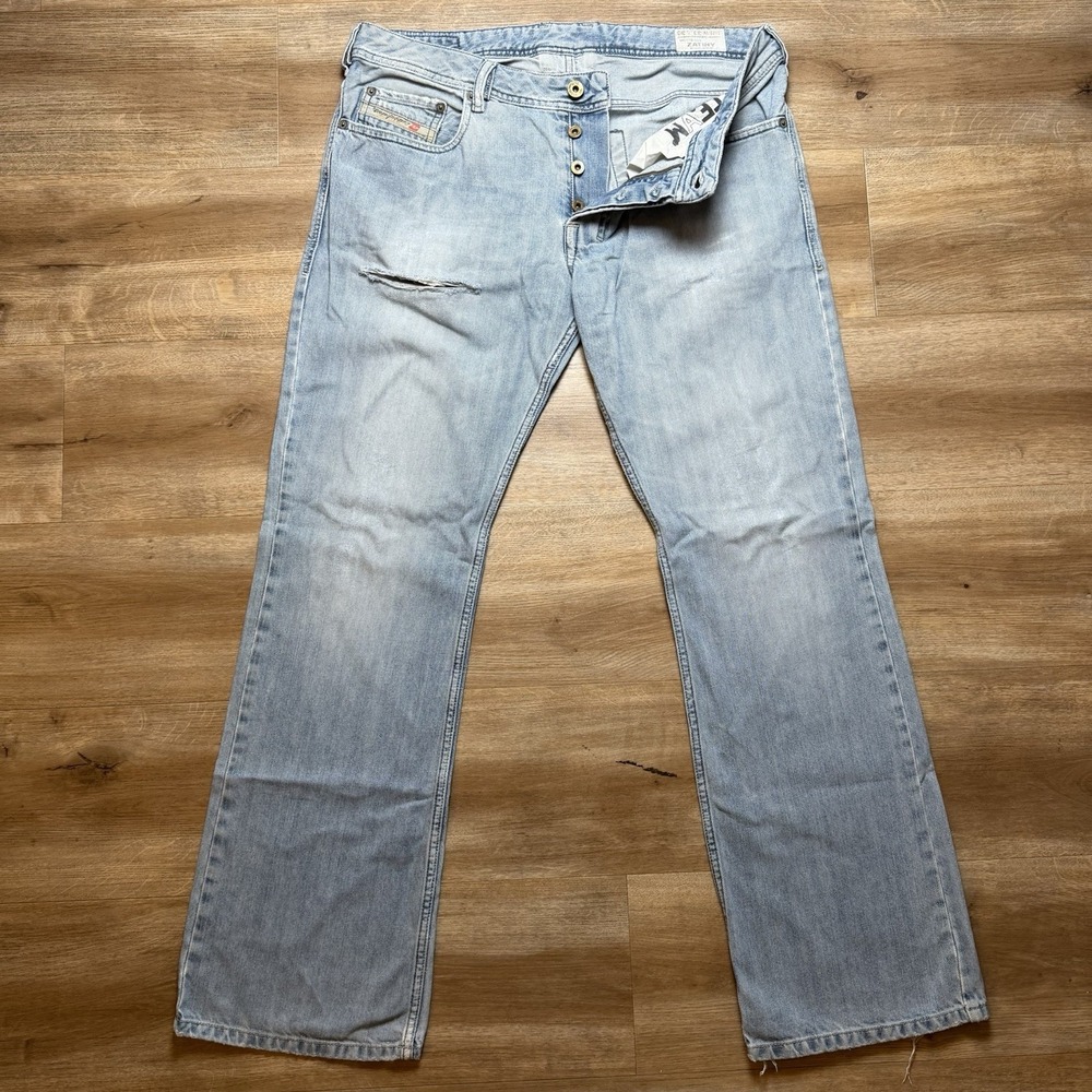 Diesel Zatiny Jeans Men 33x30 Blue Bootcut Light Wash Distressed Denim 0885Q